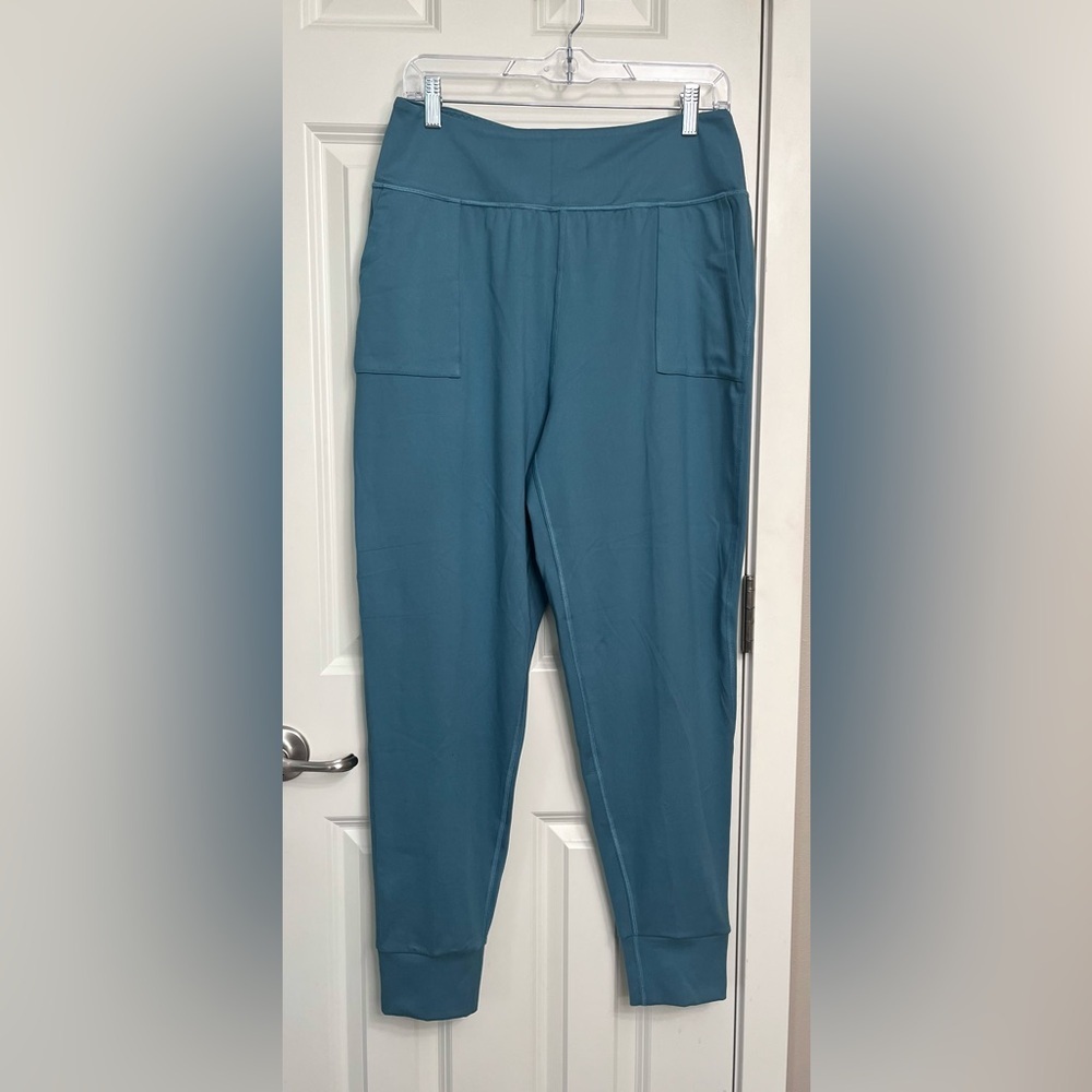 Victoria's Secret On Point Flow Jogger Leggings NWOT